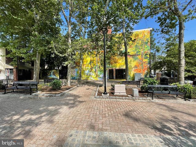 923 E MOYAMENSING AVE, Philadelphia, PA 19147