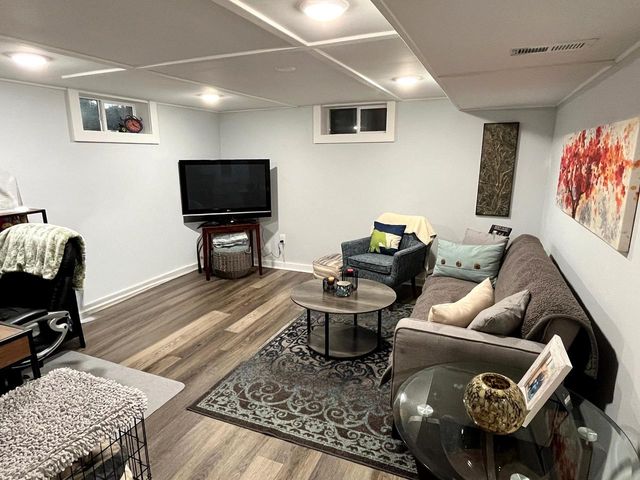 602 E College AVENUE, Waukesha, WI 53186