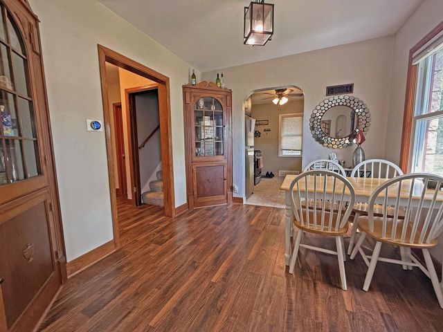 602 E College AVENUE, Waukesha, WI 53186