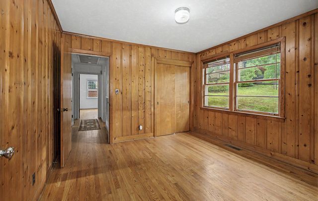 208 Trahern Ln, Clarksville, TN 37040