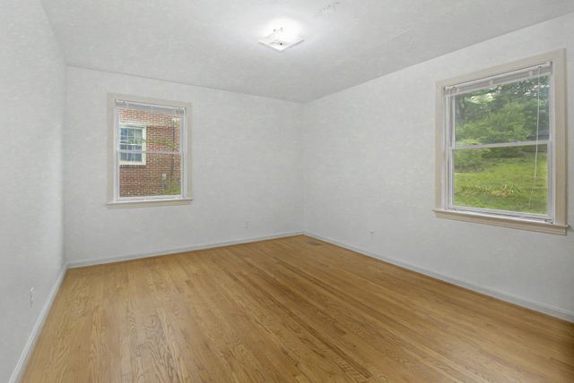208 Trahern Ln, Clarksville, TN 37040