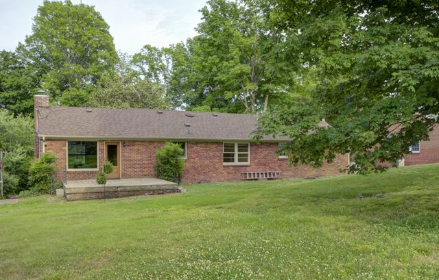 208 Trahern Ln, Clarksville, TN 37040