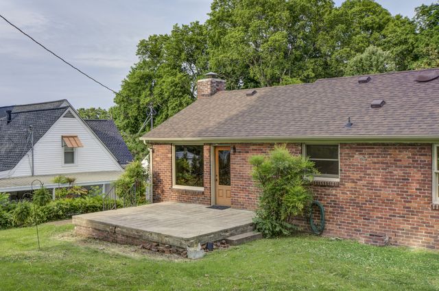 208 Trahern Ln, Clarksville, TN 37040