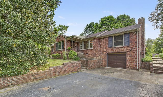 208 Trahern Ln, Clarksville, TN 37040