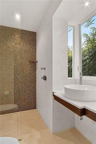 551 NE 53rd Street, Miami, FL 33137