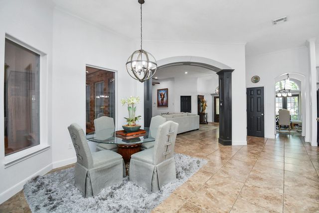 11943 White Oak Pass, Conroe, TX 77385