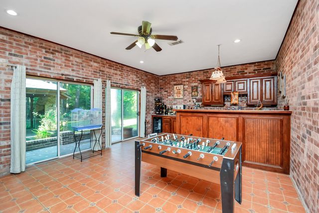 11943 White Oak Pass, Conroe, TX 77385