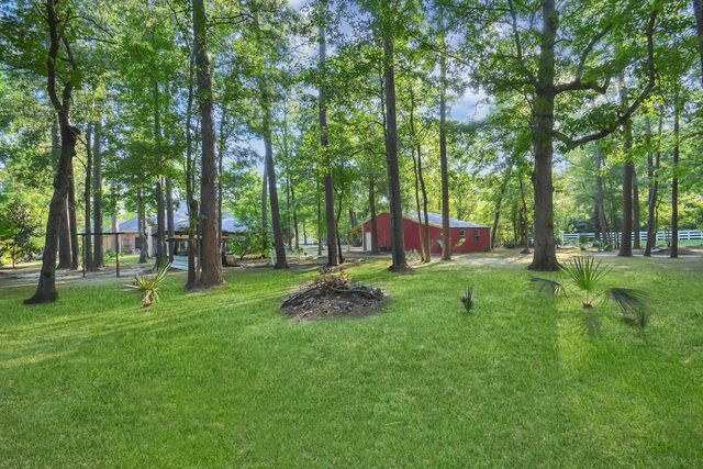 11943 White Oak Pass, Conroe, TX 77385