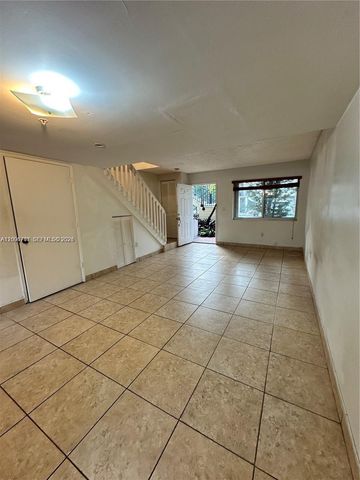 551 NW 82nd Ave 502, Miami, FL 33126