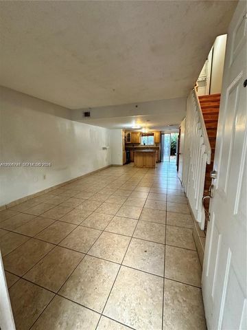 551 NW 82nd Ave 502, Miami, FL 33126