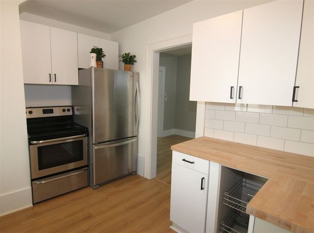 905 Cooper Avenue, Kalamazoo, MI 49048