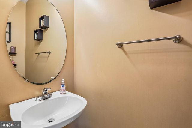 13116 DIAMOND HILL DR, Germantown, MD 20874