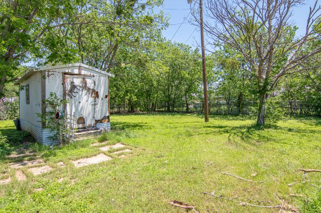 1620 Avenue D, Brownwood, TX 76801