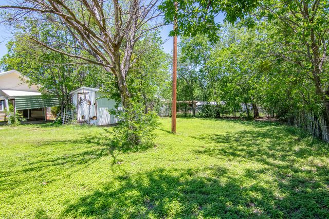 1620 Avenue D, Brownwood, TX 76801