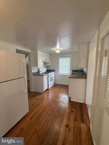 1813 WASHINGTON AVE, Fredericksburg, VA 22401