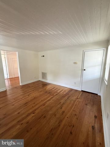 1813 WASHINGTON AVE, Fredericksburg, VA 22401