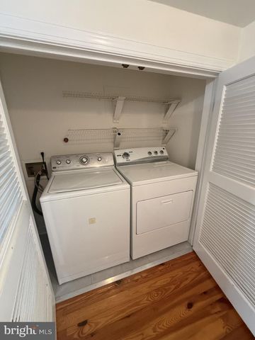 1813 WASHINGTON AVE, Fredericksburg, VA 22401