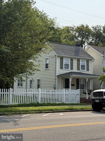 1813 WASHINGTON AVE, Fredericksburg, VA 22401