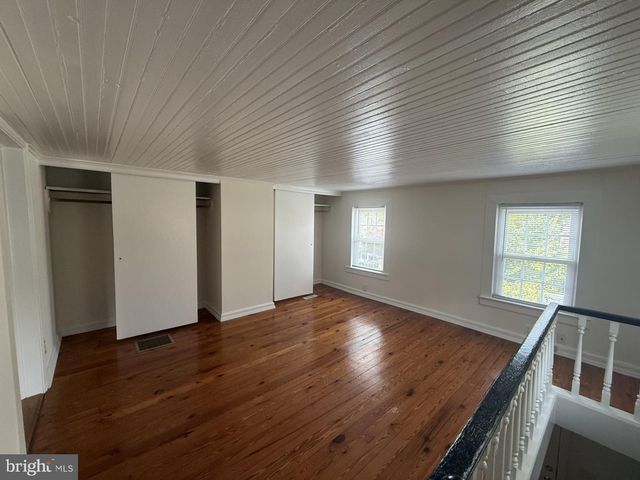 1813 WASHINGTON AVE, Fredericksburg, VA 22401