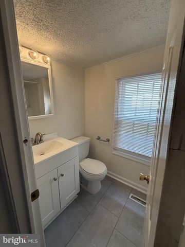 1813 WASHINGTON AVE, Fredericksburg, VA 22401
