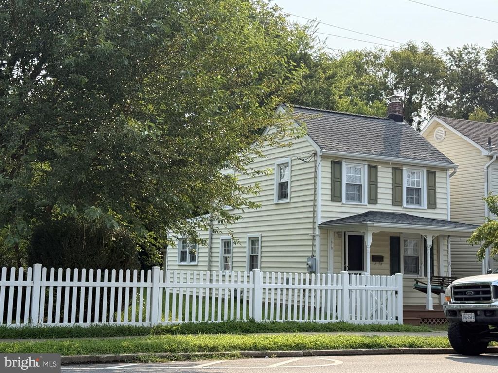 1813 WASHINGTON AVE, Fredericksburg, VA 22401