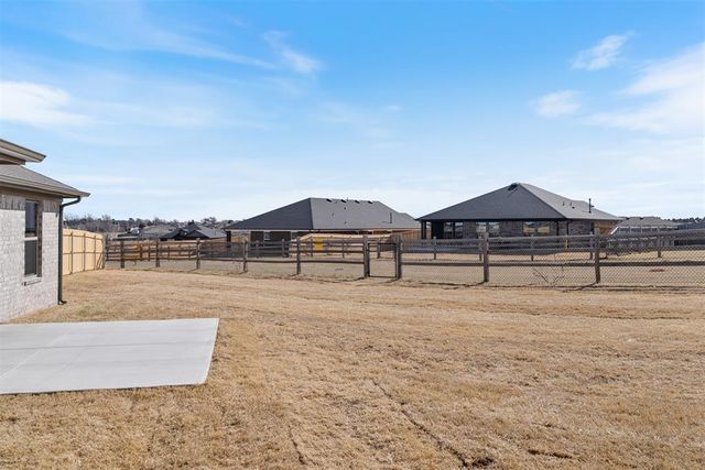 692 Elena Drive, Blanchard, OK 73010