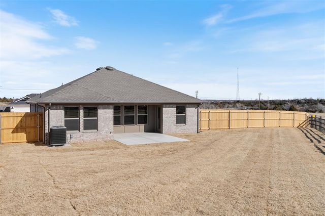692 Elena Drive, Blanchard, OK 73010