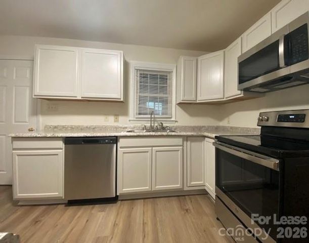 755 Harwyn Drive, Charlotte, NC 28215