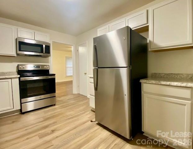 755 Harwyn Drive, Charlotte, NC 28215