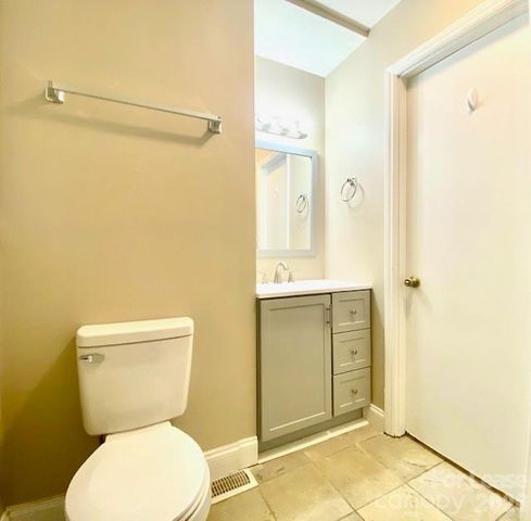 755 Harwyn Drive, Charlotte, NC 28215