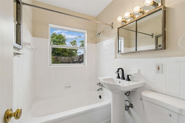 3664 29TH AVENUE N, St Petersburg, FL 33713