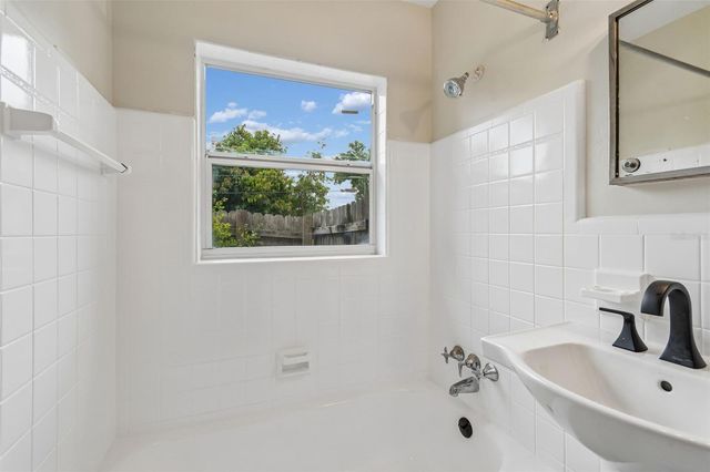 3664 29TH AVENUE N, St Petersburg, FL 33713