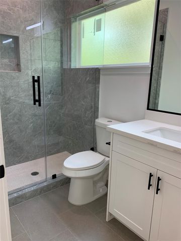 9026 Scott Street, Houston, TX 77051