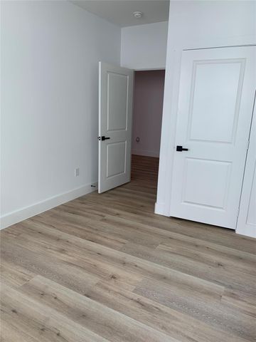 9026 Scott Street, Houston, TX 77051