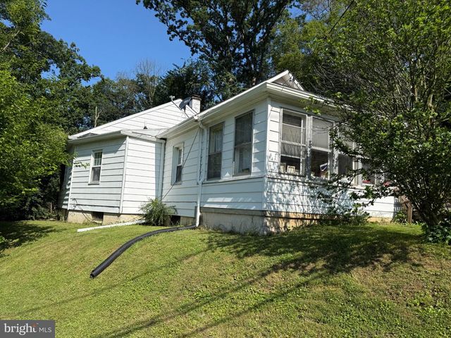 1045 PROSPECT RD, Columbia, PA 17512
