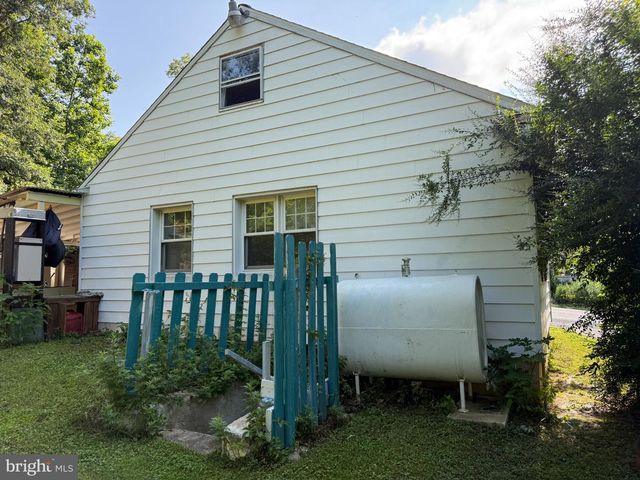 1045 PROSPECT RD, Columbia, PA 17512