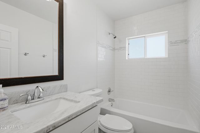 5140 E OSBORN Road, Phoenix, AZ 85018