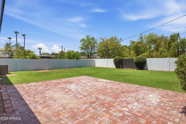 5140 E OSBORN Road, Phoenix, AZ 85018