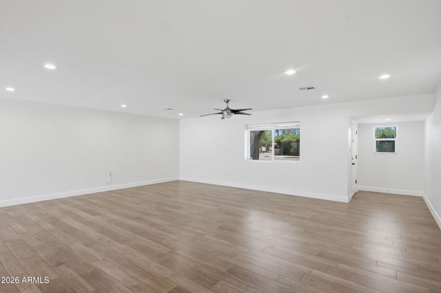 5140 E OSBORN Road, Phoenix, AZ 85018