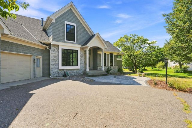 2715 Edgewater Bay, Woodbury, MN 55125