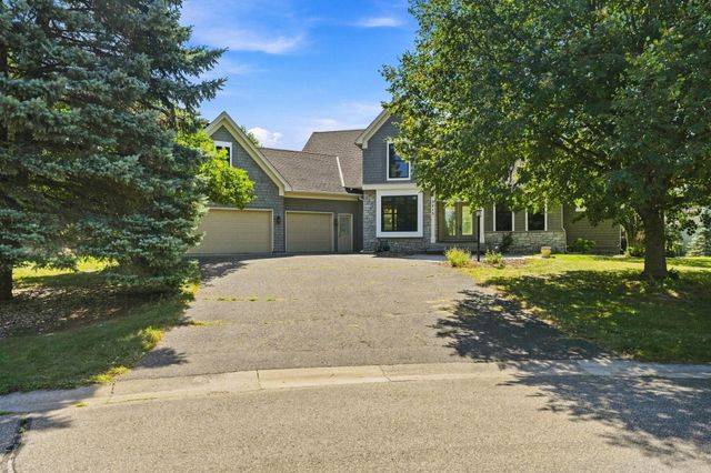 2715 Edgewater Bay, Woodbury, MN 55125