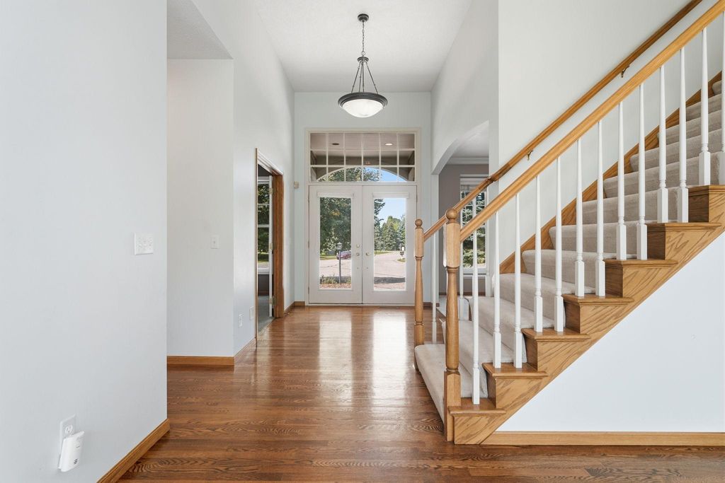 2715 Edgewater Bay, Woodbury, MN 55125 — photo 4