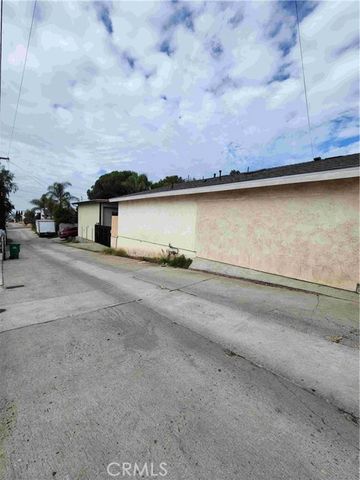 7127 Saranac, San Diego, CA 92115