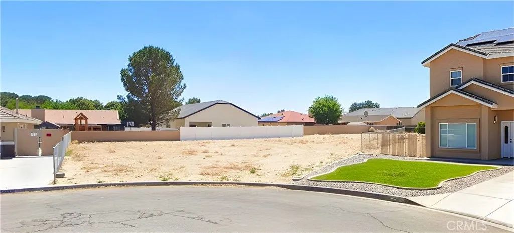 26832 Dunsmuir, Helendale, CA 92342