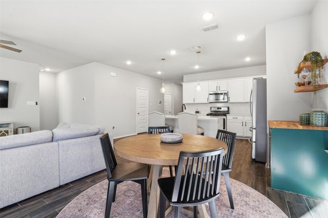 10909 Golden Barrel Court, Fort Worth, TX 76108