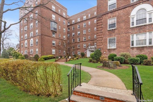 175-06 Devonshire Road 6O, Jamaica Estates, NY 11432