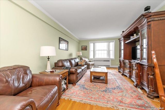 175-06 Devonshire Road 6O, Jamaica Estates, NY 11432