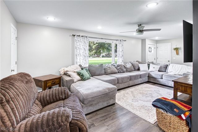 39422 Chestnut Ridge Road, Elyria, OH 44035