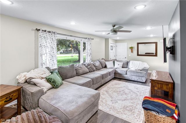 39422 Chestnut Ridge Road, Elyria, OH 44035