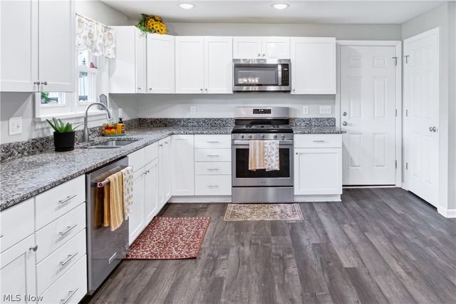 39422 Chestnut Ridge Road, Elyria, OH 44035